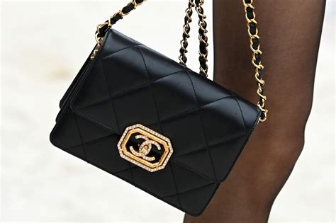 borsa piu famosa di chanel|Borse Chanel: Tutto quello che c’è sapere e modelli icona.